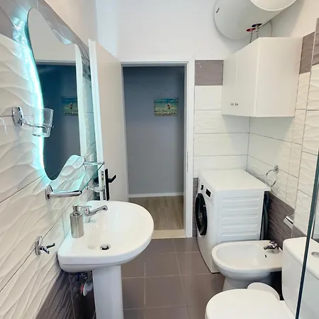 Pogradec Apartment ポグラデツ