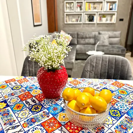 Pogradec Apartment アパート *