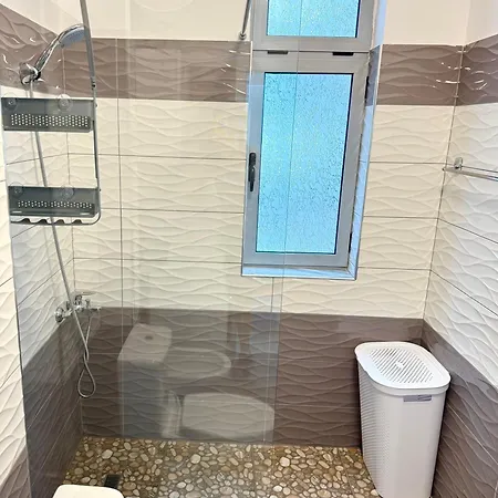 アパート Pogradec Apartment *