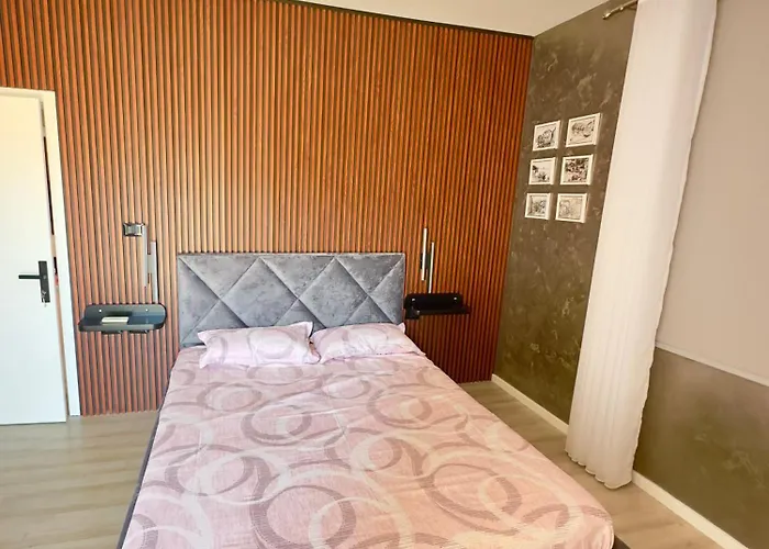 Pogradec Apartment *